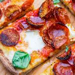 Gegrillte Tenderoni-Pizza