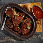 Gegrilltes Hähnchen in scharfer Soße