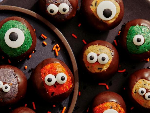 Wie man Erdnussbutterbonbons herstellt – Halloween-Augäpfel