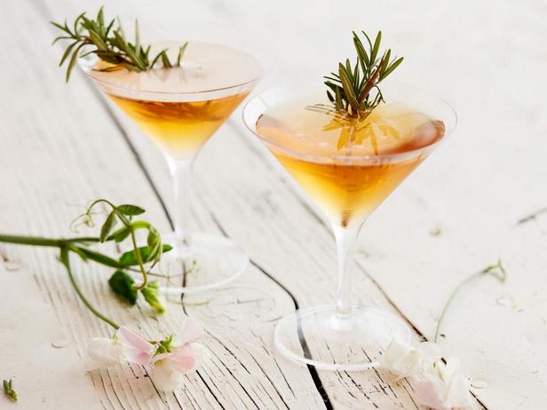Zubereitung – Rob Roy Holunderbeeren-Cocktail