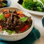Rindfleisch-Bulgogi mit Karotten und Zuckerschoten