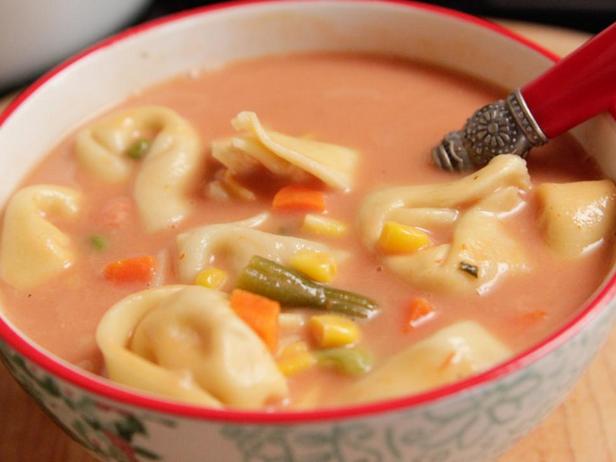 Zubereitung - Tomatensuppe mit Tortellini und Gemüse