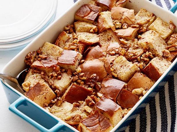 Rezept für Zimt-Nuss-Brotauflauf