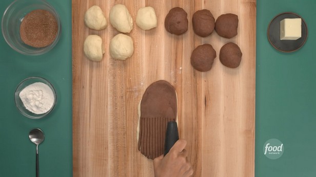 Villaleipää kanelilla ja suklaalla (Roll-roll)