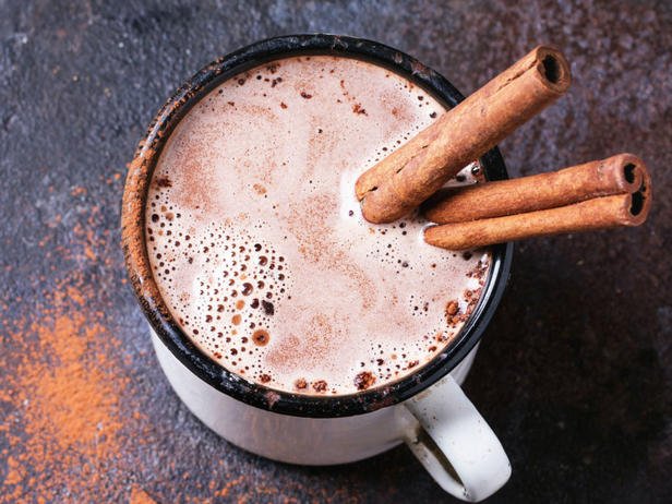 Zubereitung - Heiße Schokolade mit Milch, Schokolade und Zimt