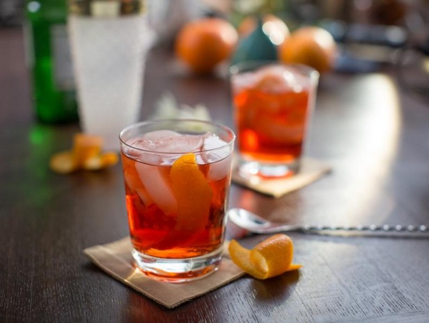 Bittersüßer Negroni-Aperitif