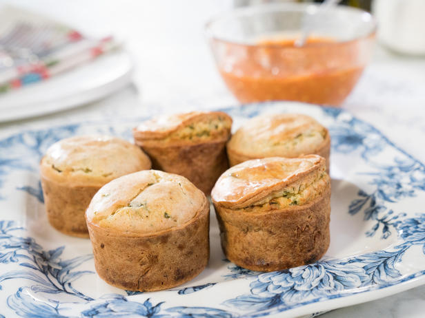 Πώς να φτιάξετε - Popovers με βότανα και σάλτσα ντομάτας
