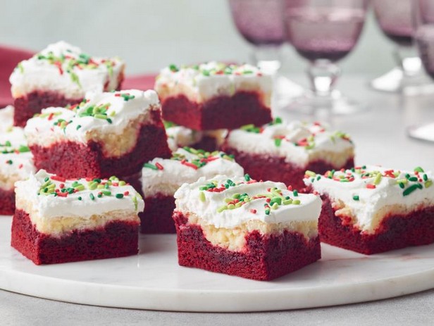 قطع ريد فيلفيت محشوة بالجبن الطري