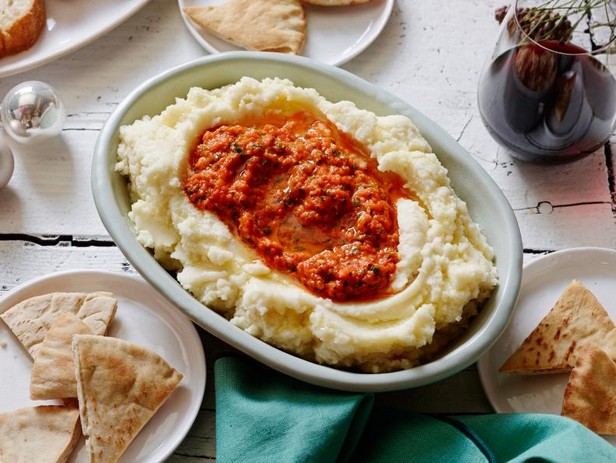 Kartoffelpüree-Dip mit gerösteten Paprika