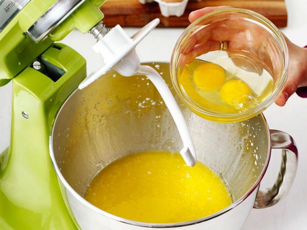 كعكات باركر هاوس بالخميرة مع الحليب