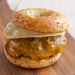 Bagel-Burger zum Frühstück