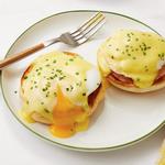 Klassische Eggs Benedict