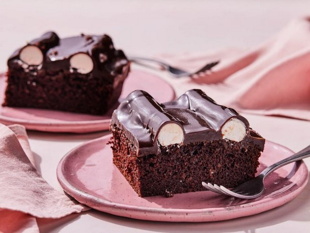 Amerikanischer Schokoladenkuchen mit Noppen