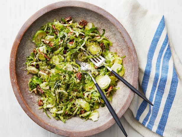 Rosenkohl-Pekannuss-Salat