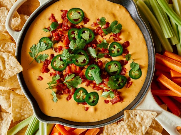 Veganer Chili con Queso Dip
