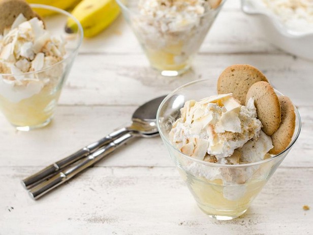 Leichter tropischer Bananenpudding