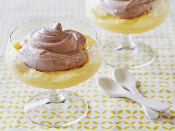Bananenpudding mit Schokoladensahne