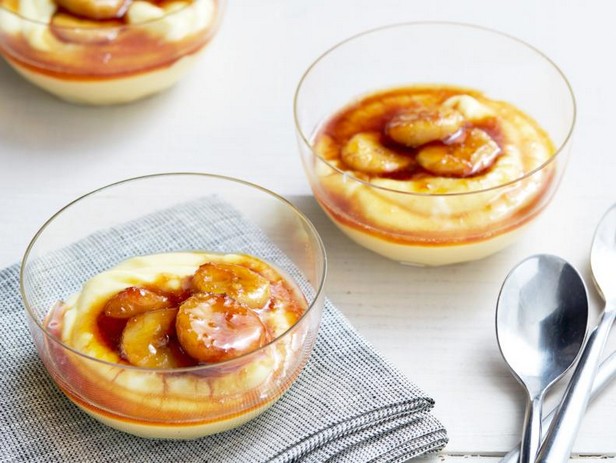 Warmer Bananenpudding mit gesalzenem Karamell