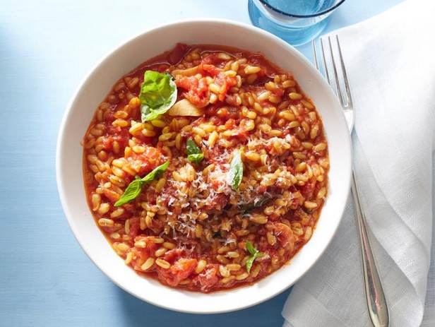 Khorasan-Weizen in Marinara-Sauce
