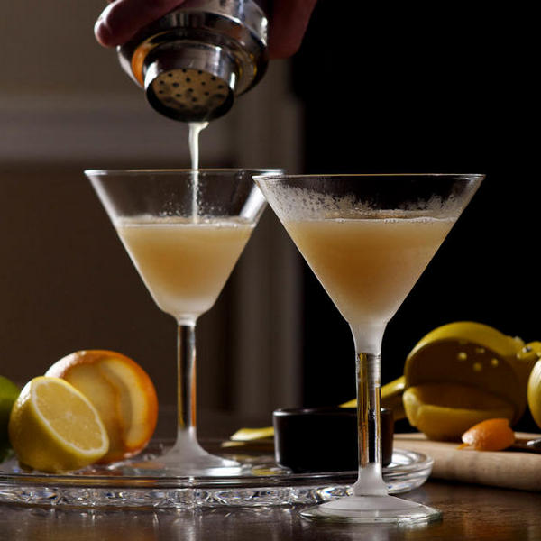Wie man einen Whiskey Sour in 5 Minuten zubereitet