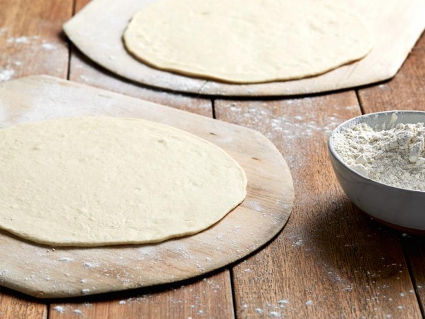 Pizzateig aus zwei Zutaten