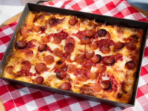 Detroit-Style-Peperoni-Pizza