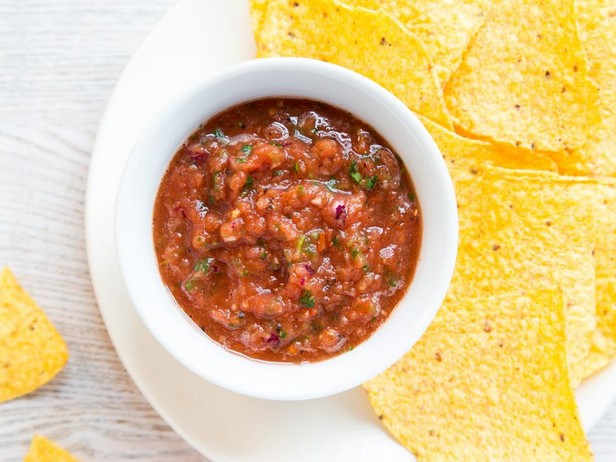 Geröstete Tomatensalsa aus dem Mixer