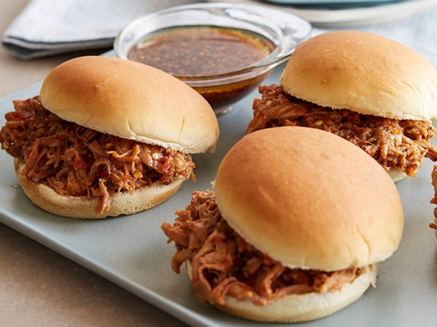 Hawaiianische Schweinefleisch-Sandwiches