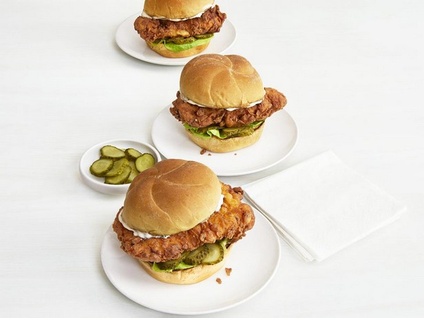 Frittierte Hähnchensandwiches