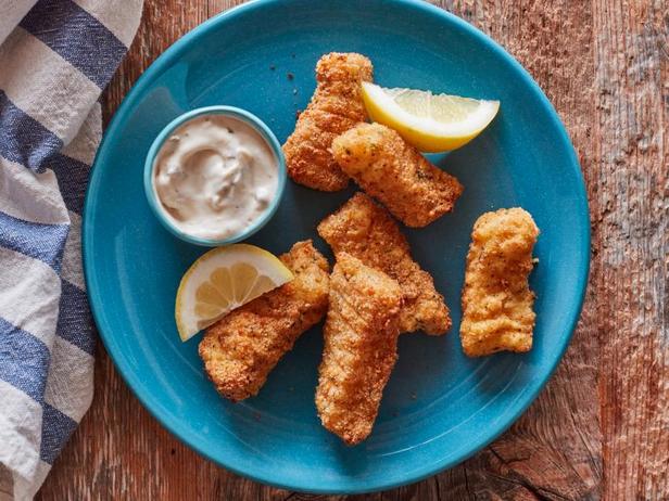 Zubereitung - Panierte Kabeljaufilet-Fischstäbchen aus der Heißluftfritteuse