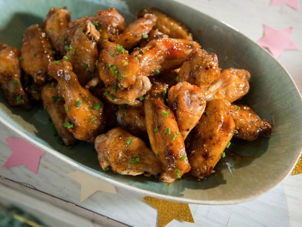 Hähnchenflügel in süßer Chili-Knoblauch-Sauce