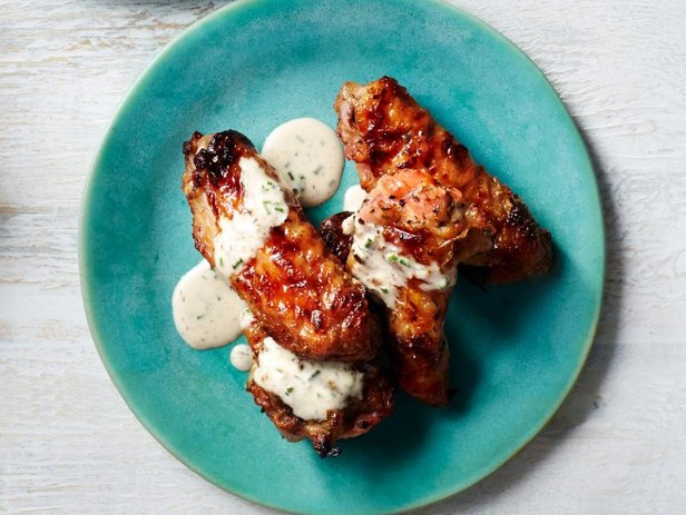 Hähnchenflügel mit Chipotle-Ranch-Sauce