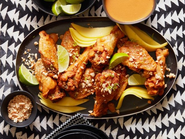 Westafrikanische Chicken Wings in Erdnusssauce