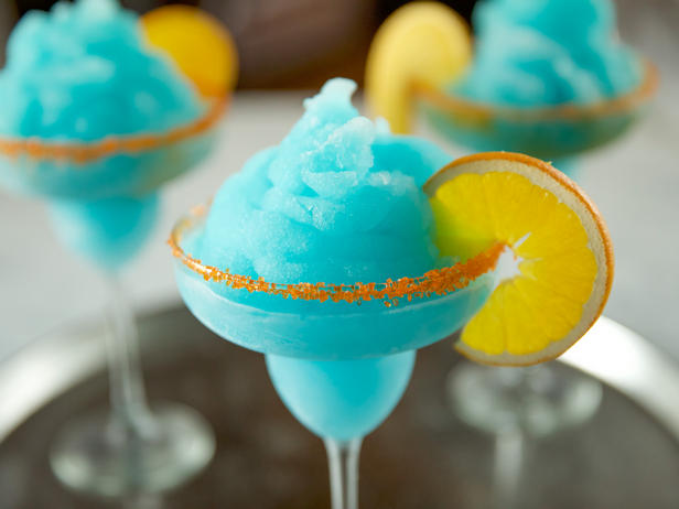 Wie man eine blaue Frozen Margarita zubereitet