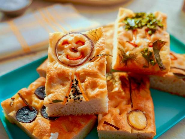 Wie man Gemüse-Focaccia zubereitet