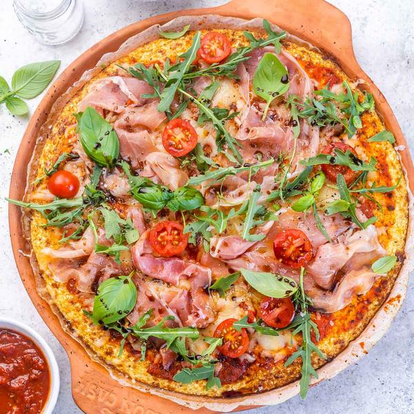 So bereiten Sie einen Blumenkohl-Pizzaboden zu